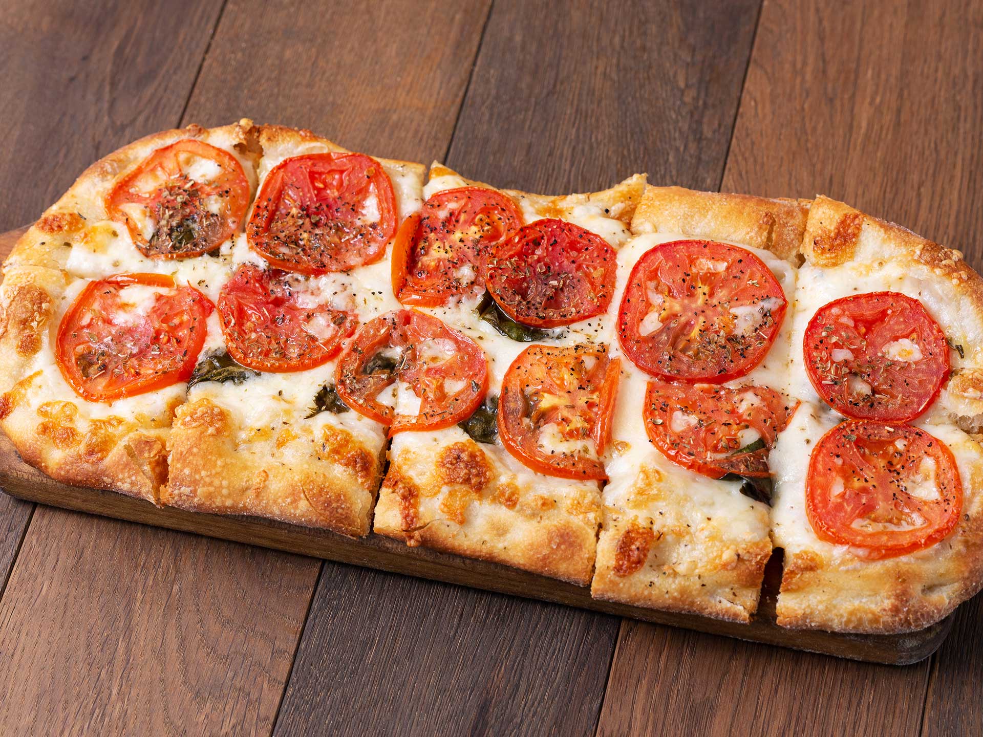 Fresh Basil, Tomato and Cheese Flatbread Pizza